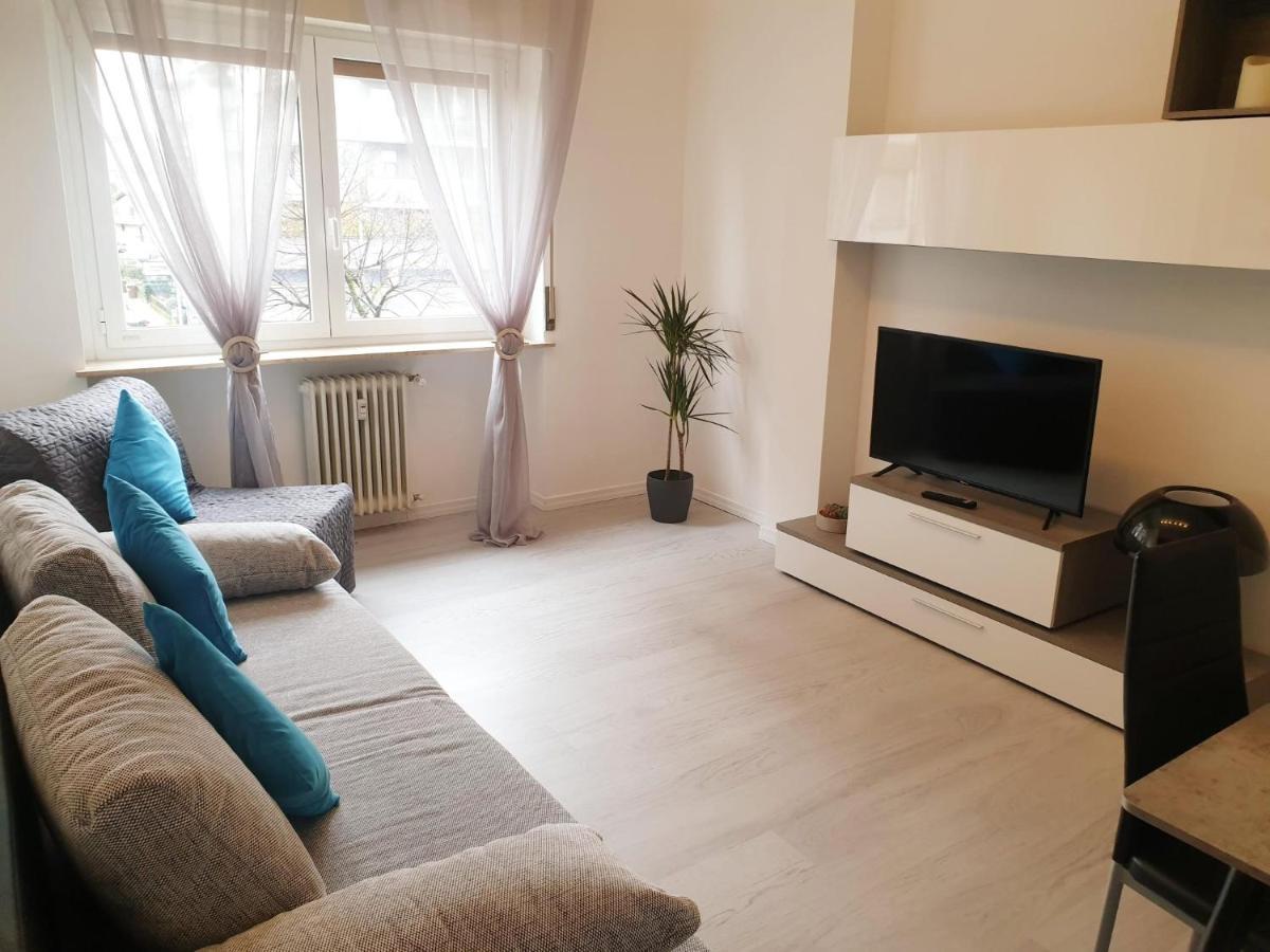 J&M House -Fronte Ospedale- Incluso Netflix E Disney Plus Udine Exterior foto